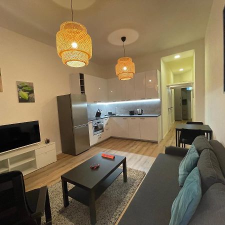 Andrews Cosy Apartment Praga Exterior foto